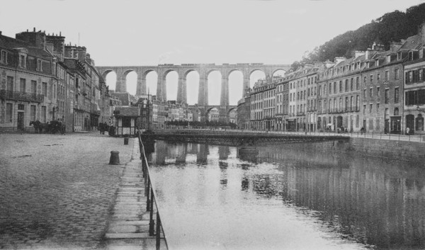 Morlaix Le Pont Tournant Et Le Viaduc