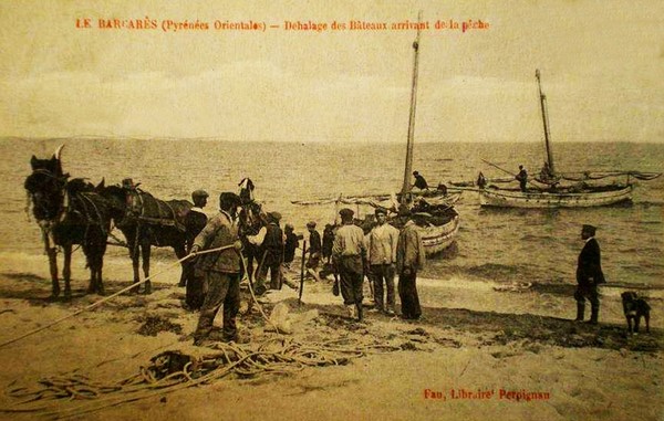 0.734 Déhalage des bateaux de retour de la Pêche