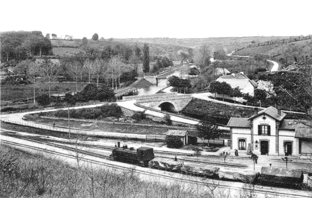 carhaix-la-gare-canal-de-nantes-brest-train-vapeur